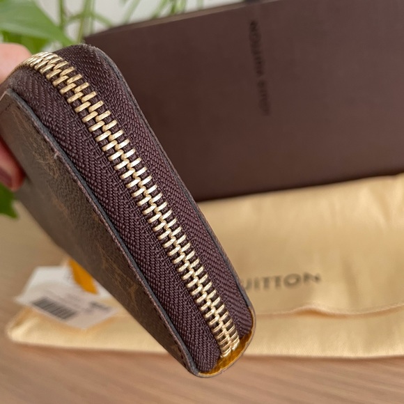 Sold Louis Vuitton Monogram Clemence Wallet - Picture 4 of 11